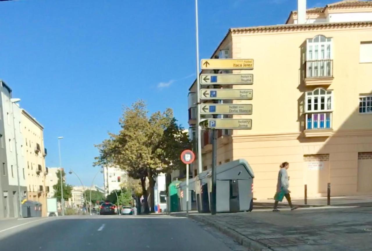 Apartamento La Estacion Jerez de la Frontera Exterior foto